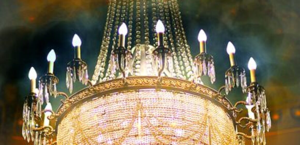 Jeanette MacDonald Nelson Eddy chandelier from "Maytime" hangs today in the Mischler Theater, Altoona, PA